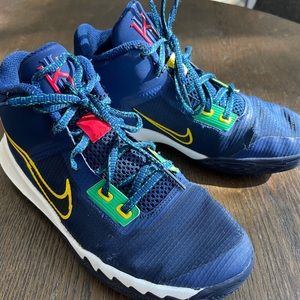 Nike - Big Kids Kyrie Flytrap IV (GS): "Blue Void/Speed Yellow “ Size 4.5